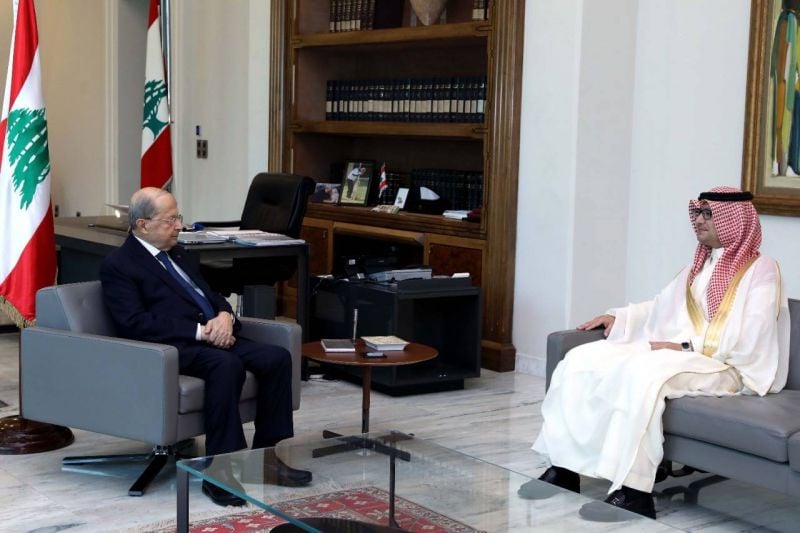 L'ambassadeur d'Arabie reçu par Aoun à Baabda