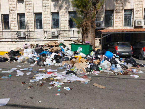 City Blu resumes trash collection in Beirut