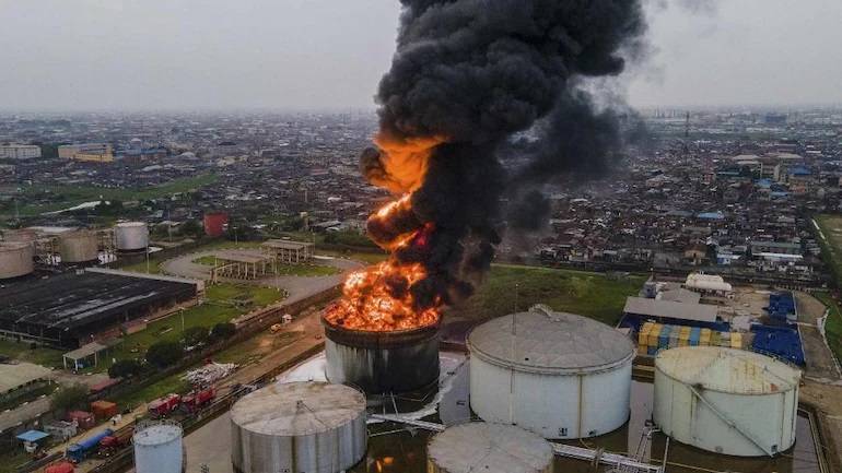 Au moins 110 morts lors d'une explosion dans une raffinerie illégale