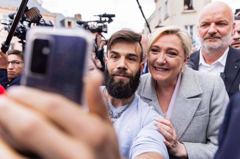 Le débat Macron-Le Pen, mercredi, en ligne de mire
