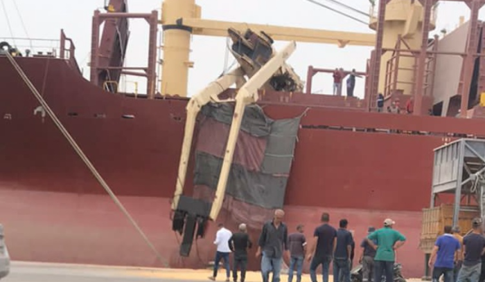 Un ouvrier décède lors de la chute d'une grue dans le port de Tripoli