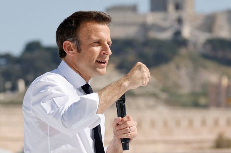 Macron promet un Premier ministre 