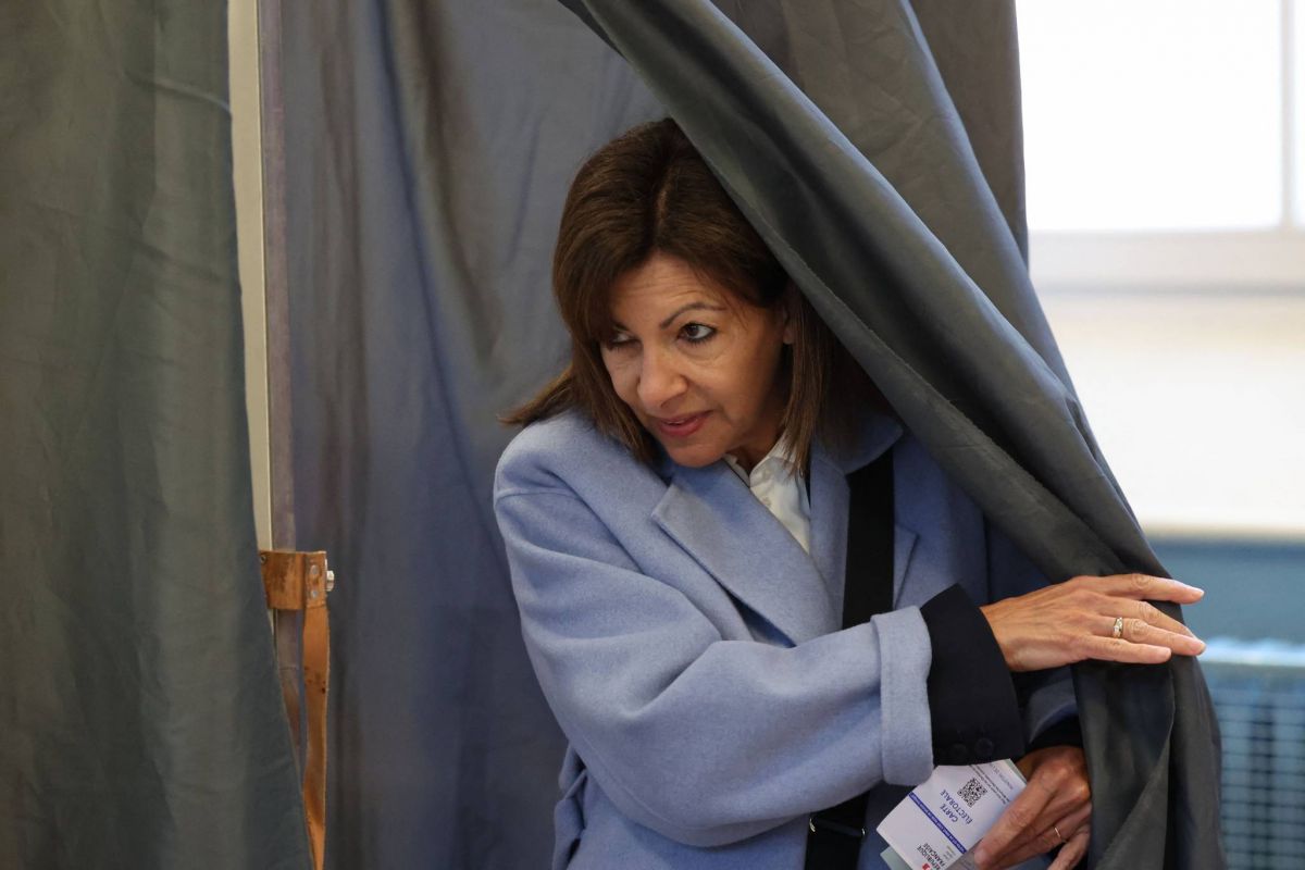 Macron réélu : Hidalgo appelle à l'union pour 