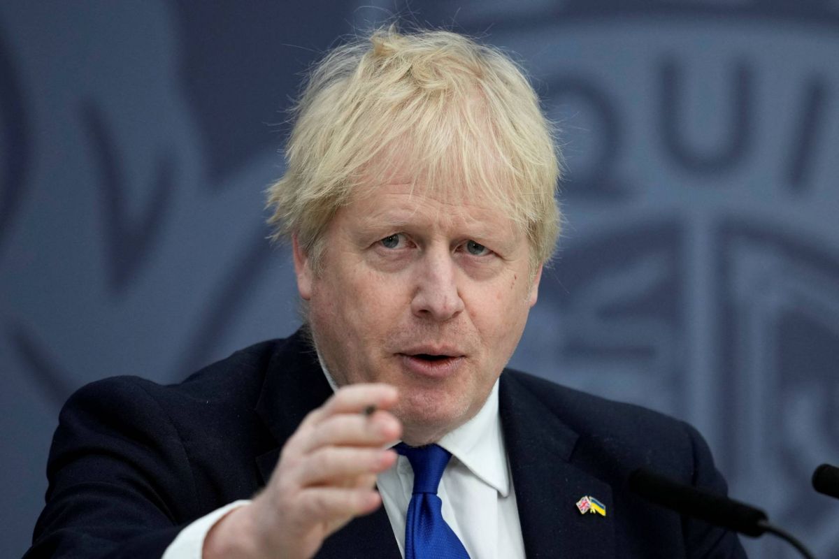 La TV russe diffuse des vidéos de Britanniques capturés demandant que Johnson négocie leur libération