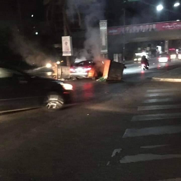 Tensions nocturnes à Beyrouth, des affiches électorales incendiées