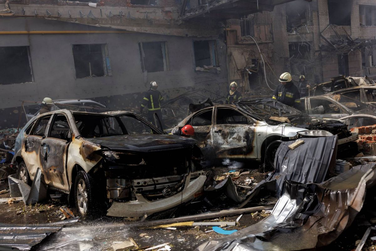 Kharkiv de nouveau bombardée, trois morts
