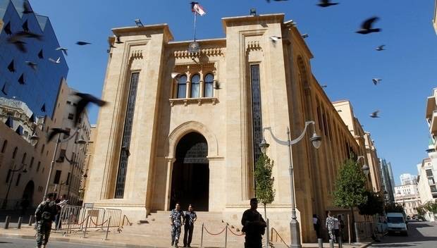 Des déposants manifestent à Beyrouth contre le contrôle des capitaux