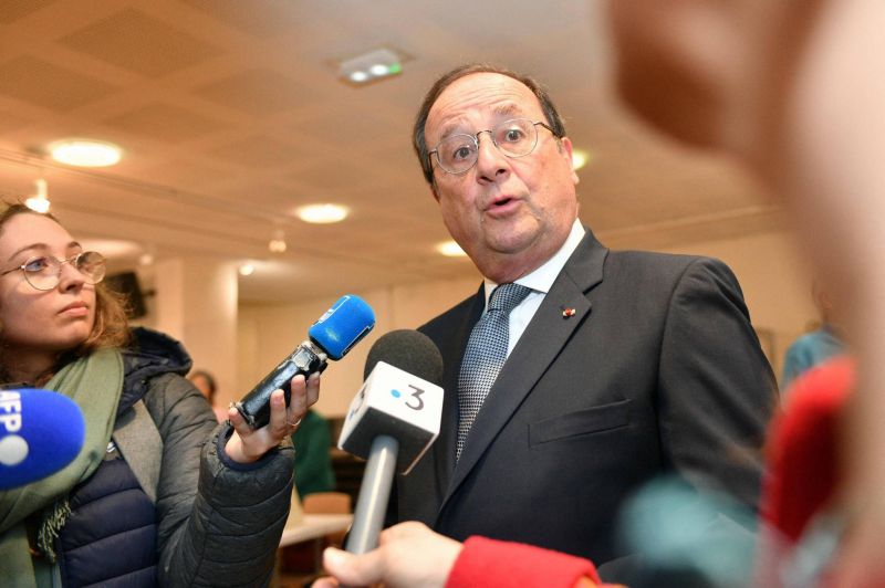 L'ex-président Hollande met en garde contre 