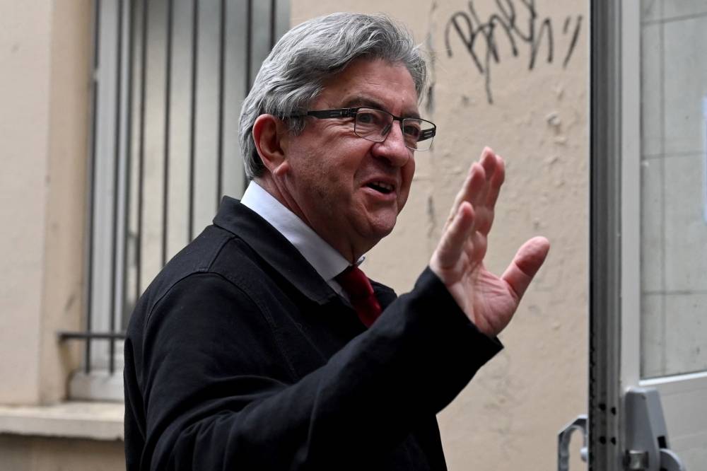 Les communistes rejoignent l'union avec la gauche radicale, les socialistes négocient encore