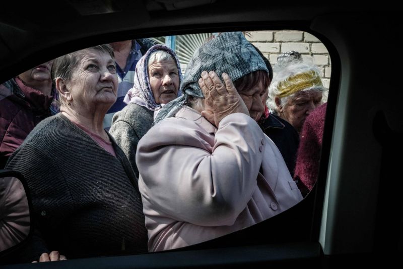 Quarante-et-une personnes dont 11 femmes libérées dans le cadre d'un échange de prisonniers avec Moscou