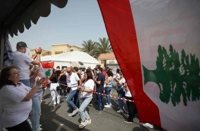 A Dubaï, en Europe, en Afrique, des Libanais votent pour "le changement"... en y croyant plus ou moins