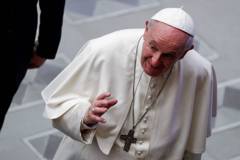 Pédocriminalité dans l'Eglise : le pape appelle à un 