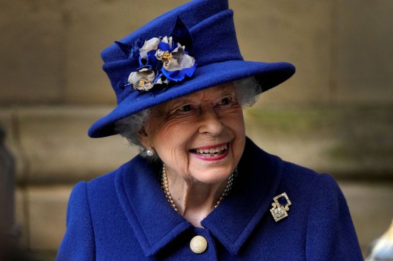 La reine absente pour le discours du trône, remplacée par le prince Charles