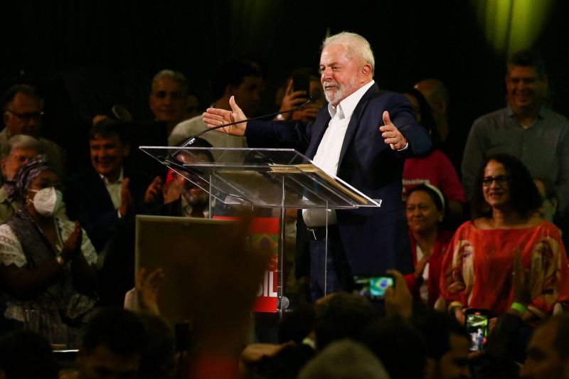 Lula candidat à la présidence pour 