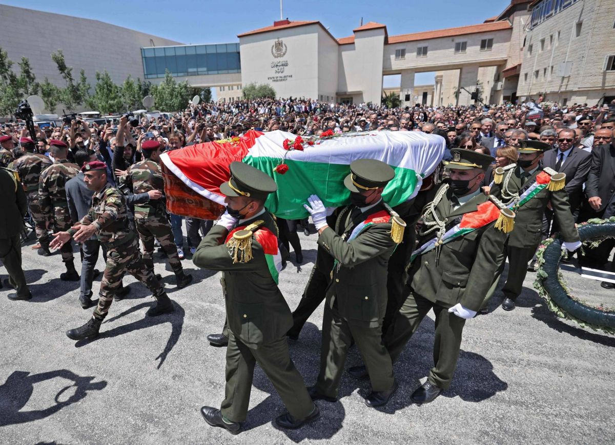 Les Palestiniens rendent un dernier hommage à Shirine Abou Akleh