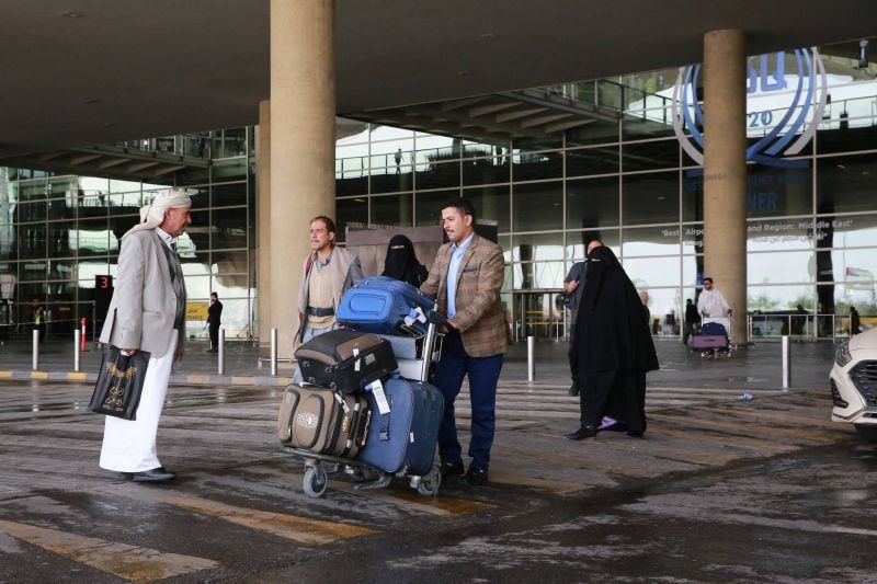 Premier vol commercial au départ de Sanaa en six ans à la faveur de la trêve
