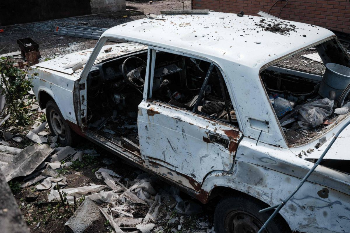 Au moins dix morts dans des frappes russes sur Severodonetsk, dans l'est Au moins dix morts dans des frappes russes sur Severodonetsk, dans l'est