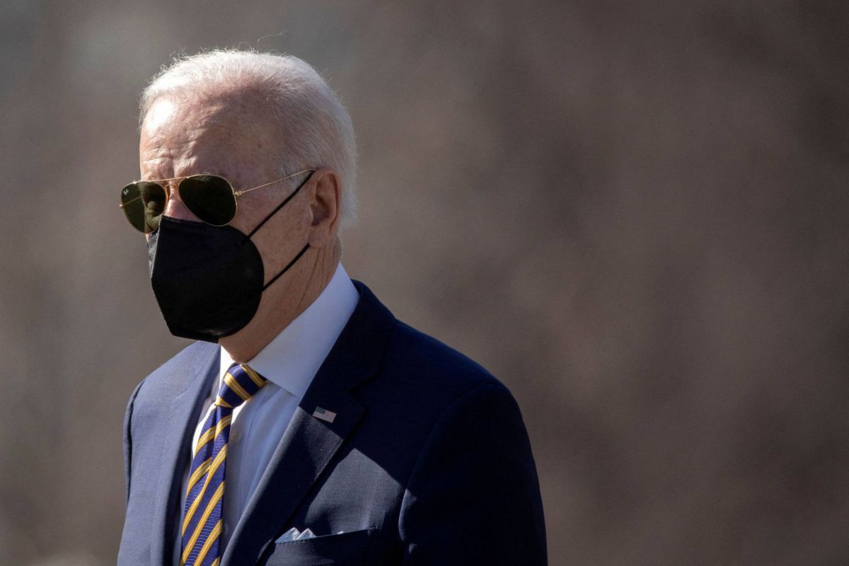 Biden salue la mémoire du président des Emirats, 