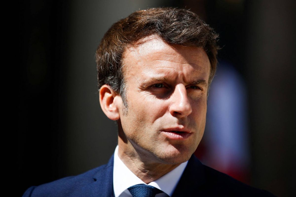 Macron dimanche à Abou Dhabi pour rendre hommage au président