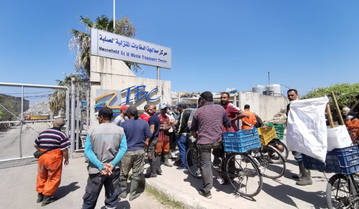 Saida garbage sorting plant workers hold sit-in to protest non-payment of salaries