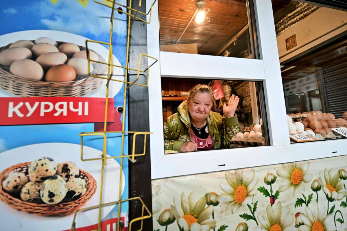 Au marché de Boutcha, vivre « pour ne pas devenir fou »