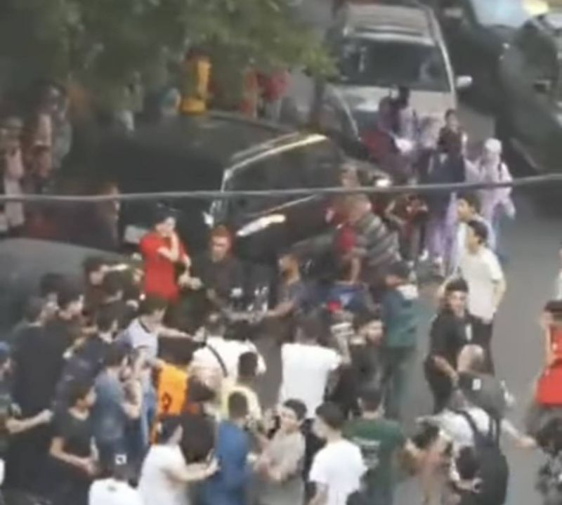 Une voiture percute la foule lors d’une bagarre dans la banlieue sud de Beyrouth, des blessés