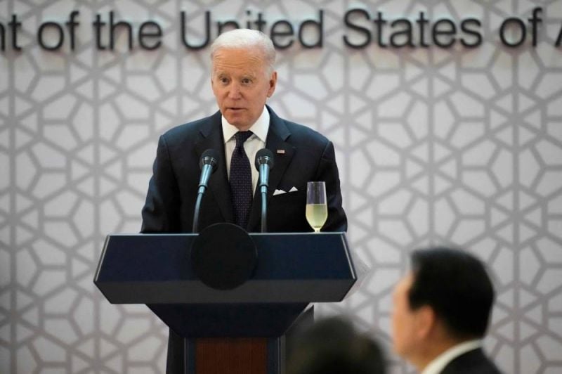 Joe Biden signe la loi apportant 40 milliards de dollars d'aide à l'Ukraine