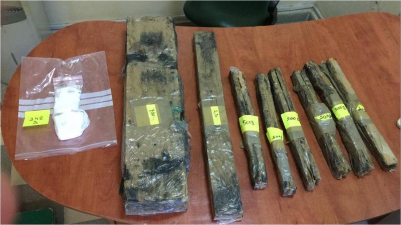 La police saisit près de 13 kg de haschich dissimulés dans un colis à destination d'un pays européen