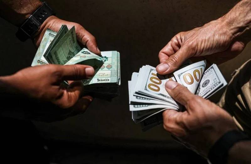 Le dollar à 31.000 livres libanaises sur le marché parallèle Le dollar à 31.000 livres libanaises sur le marché parallèle