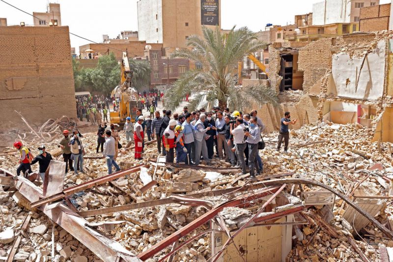 Le bilan monte à 36 morts après l'effondrement d'un immeuble