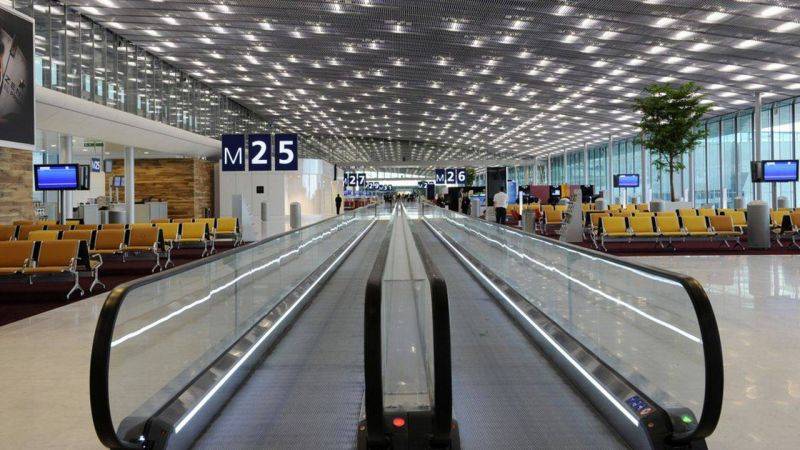 Un quart des vols annulés jeudi matin à l'aéroport de Paris-CDG en raison d'une grève