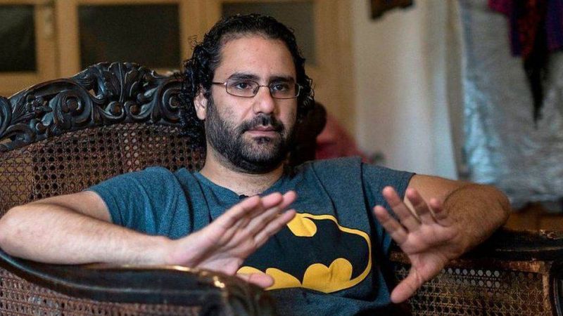 Grève de la faim de la soeur d'Alaa Abdel Fattah, célèbre détenu politique