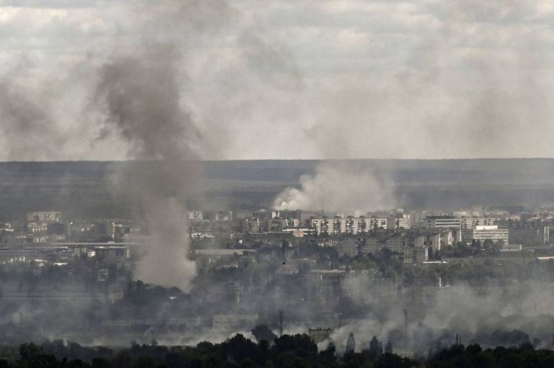 Combats de rue et bombardements russes à Severodonetsk, ville clé du Donbass