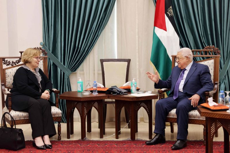Rencontre à Ramallah entre le président Mahmoud Abbas et une délégation américaine