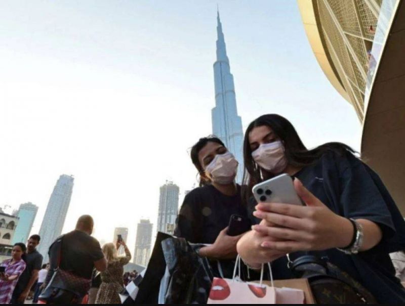 Les contaminations doublent en une semaine aux Emirats
