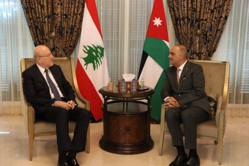 Amman continue de soutenir le Liban, affirme le PM jordanien à Mikati