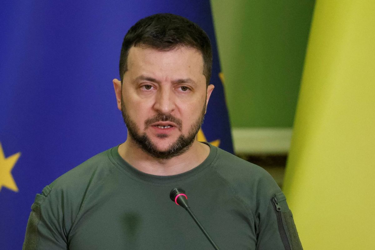 Les Russes tentent d'encercler les Ukrainiens à Severodonetsk, Zelensky réclame des armes