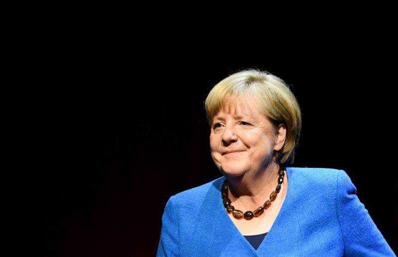 Kiev pas convaincu par les justifications de Merkel
