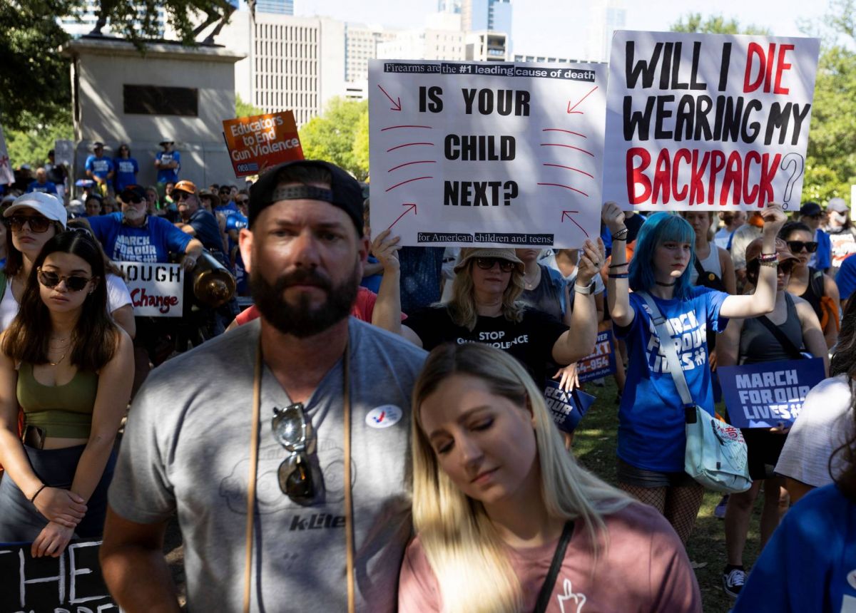 Après la tuerie du Texas, des manifestations pour 