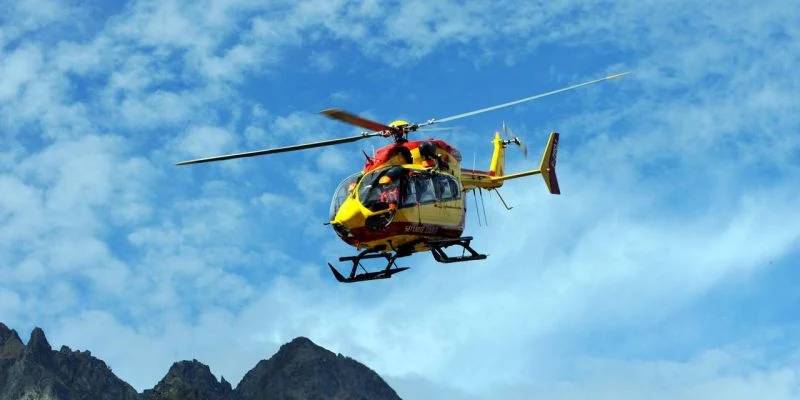 Search continues for survivors in Italian chopper crash