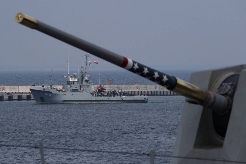 Manœuvres russes en mer Baltique, en pleines tensions avec l'OTAN