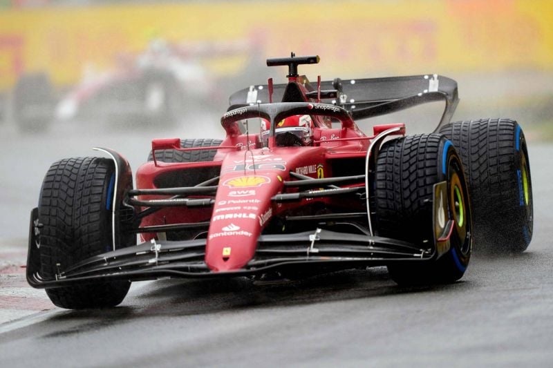 Ferrari dans le rouge