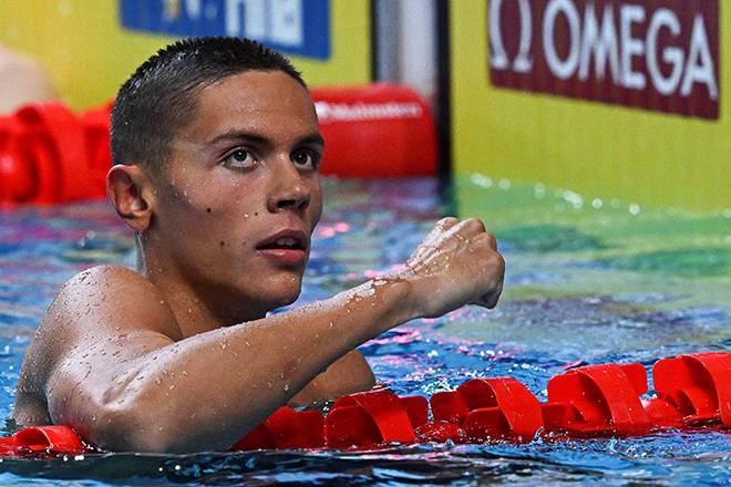 Ceccon remporte l’or et le record du 100 m dos