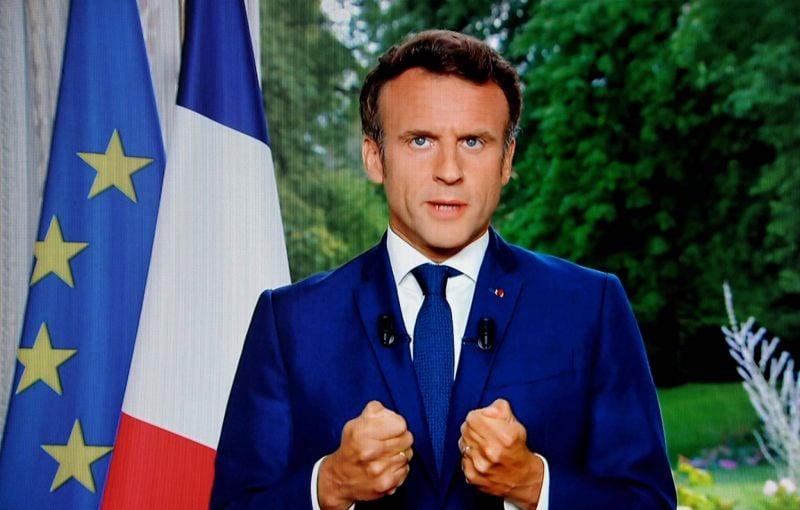 Macron interpelle l’opposition avant une séquence internationale