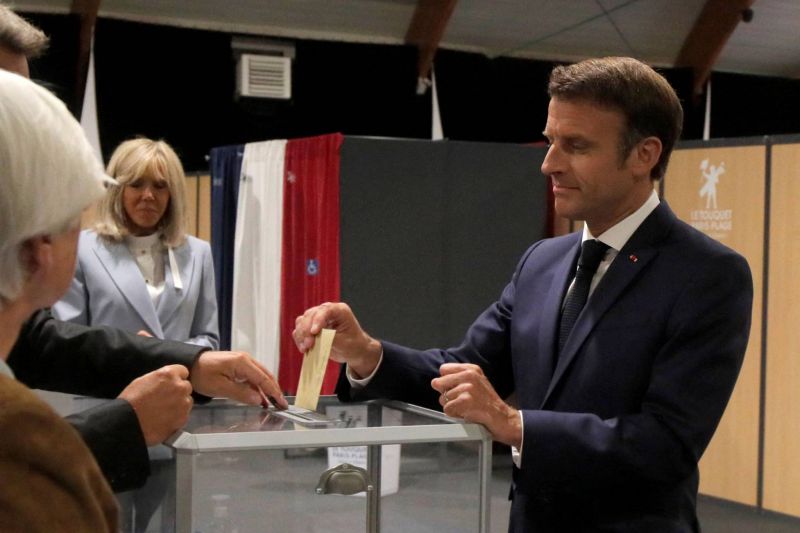 Macron entre en terra incognita sans majorité parlementaire claire