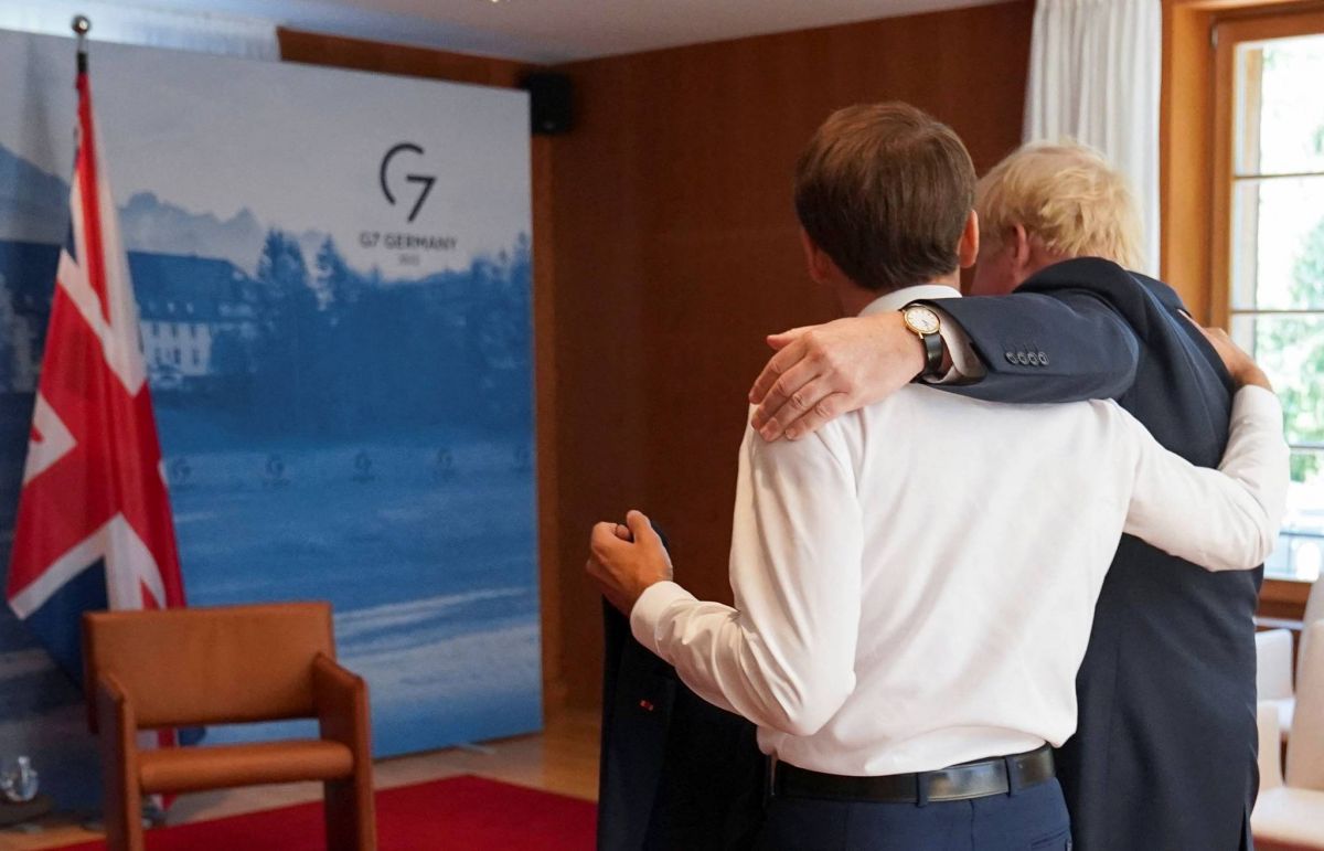 Johnson met Macron en garde contre 