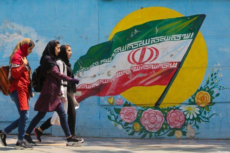 Deux Iraniens détenus pour avoir travaillé avec un couple français arrêté en mai