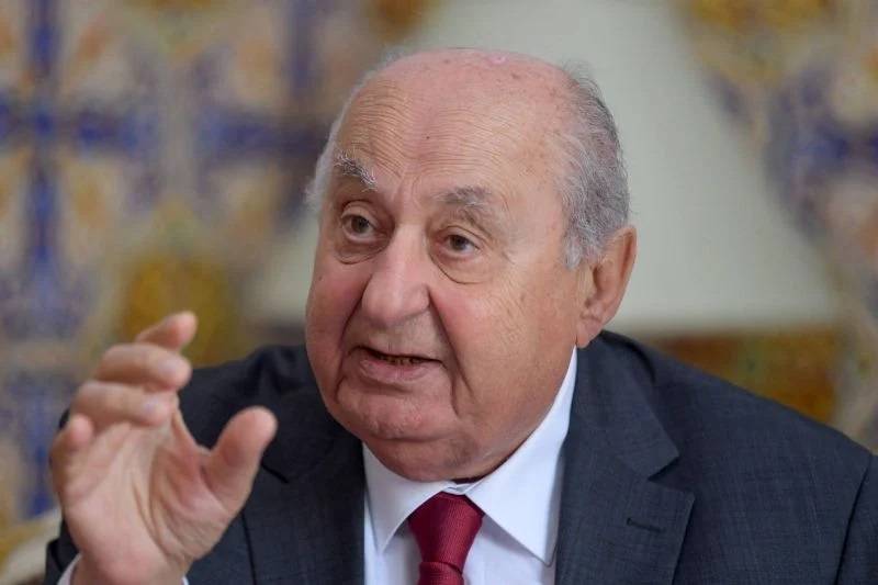 L'auteur de la Constitution désavoue le projet amendé par le président