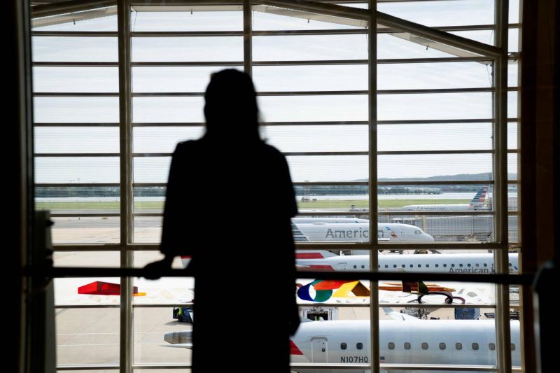 Des centaines de vols annulés pour le week-end de la fête nationale