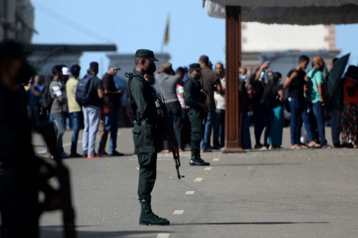 Le Sri Lanka en état d'urgence après la fuite du président aux Maldives